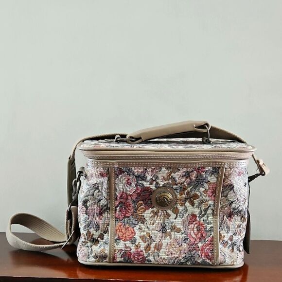 Vintage Jordache Tapestry Travel Bag - Picture 1 of 14